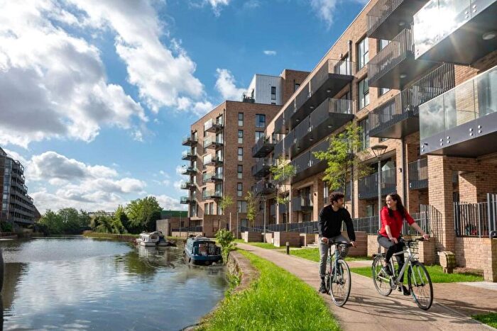 1 Bedroom Flat For Sale In Culvert Drive, London, E3