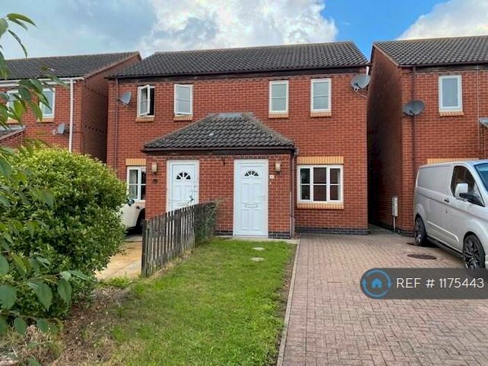 2 Bedroom Semi-Detached House To Rent In Kings Road, Oakham, LE15