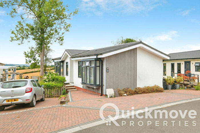 2 Bedroom Park Home For Sale In Bromyard, Herefordshire, HR7