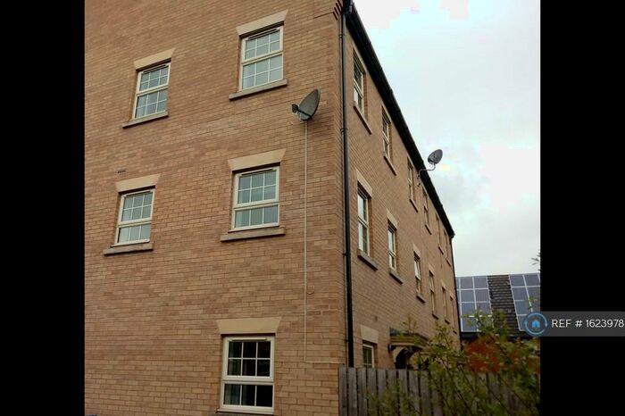 2 Bedroom Semi-Detached House To Rent In Towpath Way, Spondon, Derby, DE21