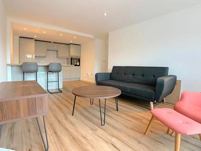 2 Bedroom Apartment To Rent In Trinity One, East Street, Leeds, LS9