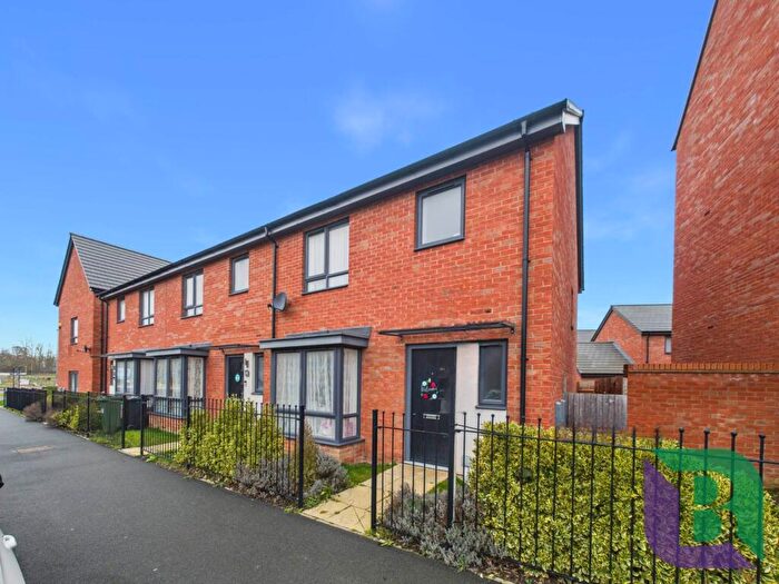 3 Bedroom End Of Terrace House For Sale In Burney Drive, Glebe Farm, MK17