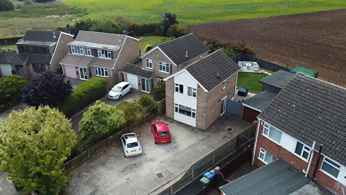 3 Bedroom Detached House For Sale In St. Nicholas Drive, Grimsby, DN37