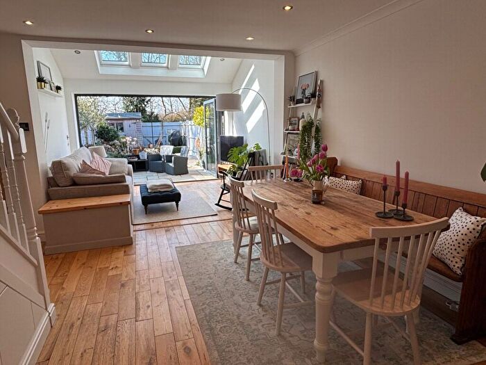 2 Bedroom End Of Terrace House For Sale In Alsop Close, London Colney, AL2