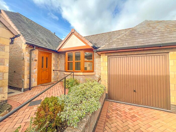 2 Bedroom Detached Bungalow For Sale In Arbury Garth, Nuneaton, CV10