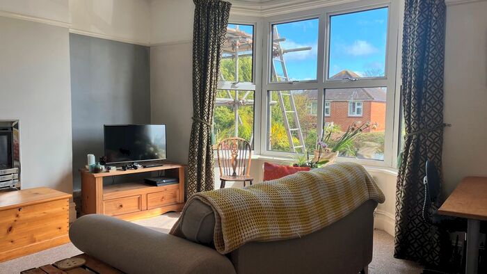 2 Bedroom Flat To Rent In Grove Road, Worthing, BN14