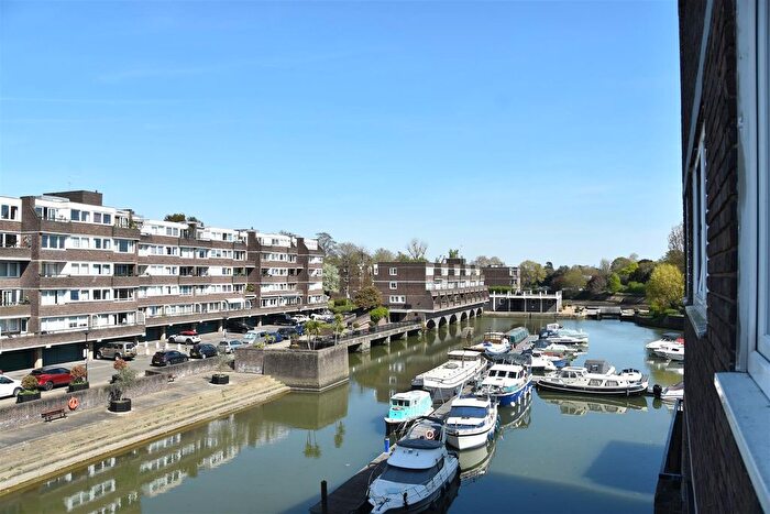3 Bedroom Maisonette For Sale In Nero Court, Brentford Dock, TW8