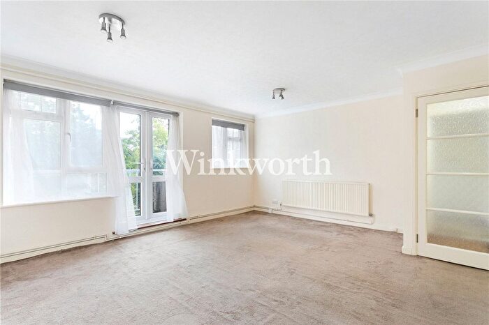 1 Bedroom Flat For Sale In Springbank, London, N21