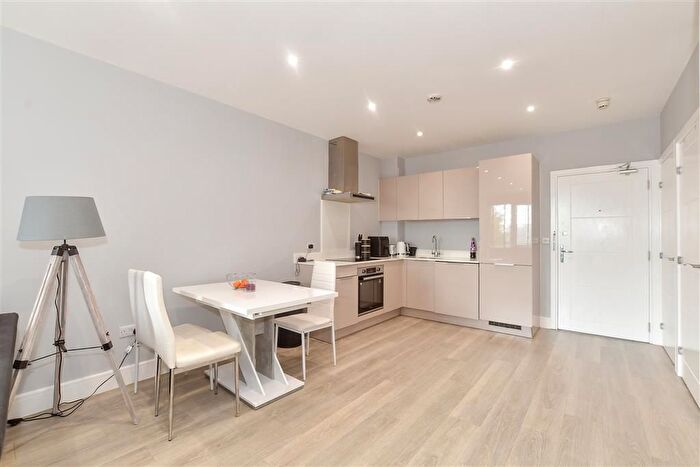 1 Bedroom Flat For Sale In North Street, Horsham, West Sussex, RH12