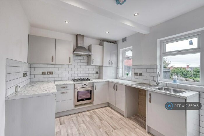 3 Bedroom Terraced House To Rent In Cheverton Road, Birmingham, B31