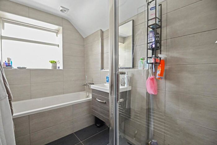 5 Bedroom Detached House For Sale In Broadstone, BH18 - Photo 12