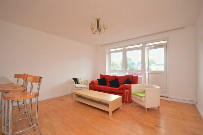 3 Bedroom Flat To Rent In Edmond Court, SE14