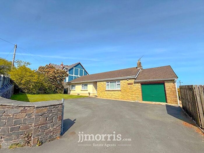 3 Bedroom Bungalow For Sale In Croeslan, Llandysul, SA44