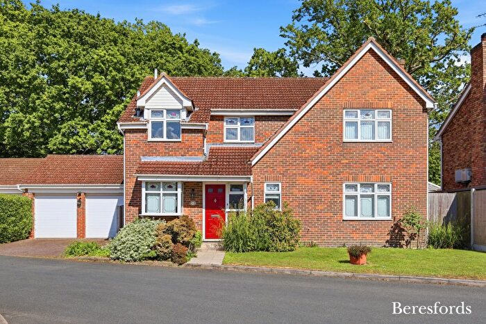 4 Bedroom Detached House For Sale In Walsingham Way, Billericay, CM12
