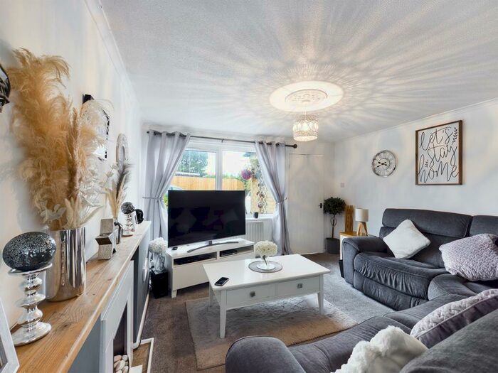 3 Bedroom Semi-Detached House To Rent In Charnwood Close, Leek, ST13