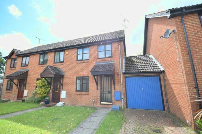 2 Bedroom Semi-Detached House To Rent In Trefoil Close, Wokingham, Berkshire, RG40