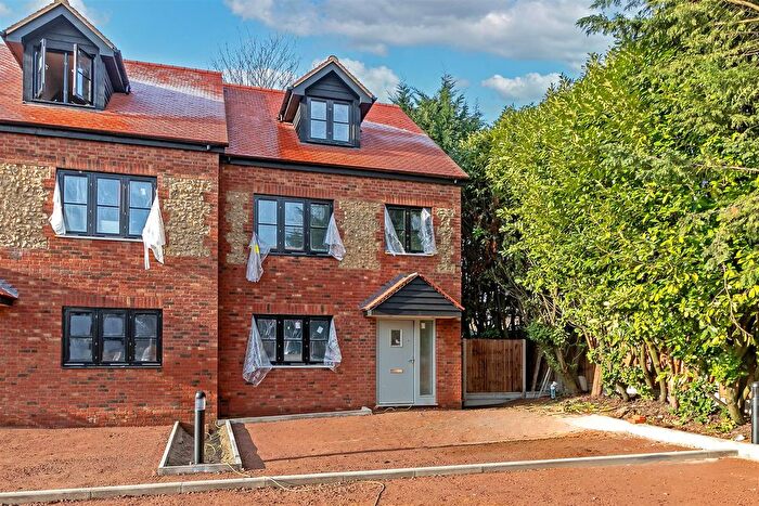 3 Bedroom Semi-Detached House For Sale In Benington Road, Aston, Stevenage, SG2