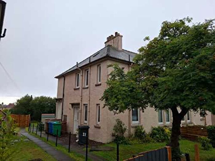 2 Bedroom Flat To Rent In Macindoe Crescent, Kirkcaldy, KY1