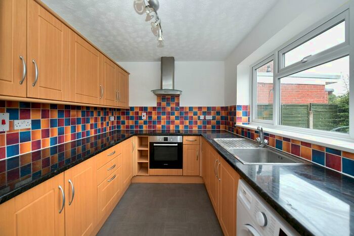 3 Bedroom Detached House To Rent In Park Lane, Hayes, UB4