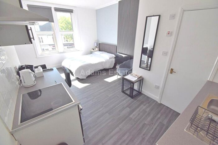Studio To Rent In London Street, Reading, RG1