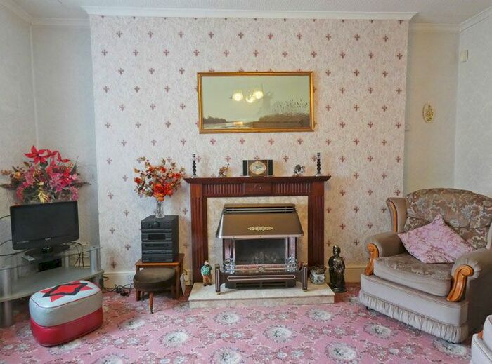 3 Bedroom Semi Detached House For Sale In MaesYGraig Street, Gilfach