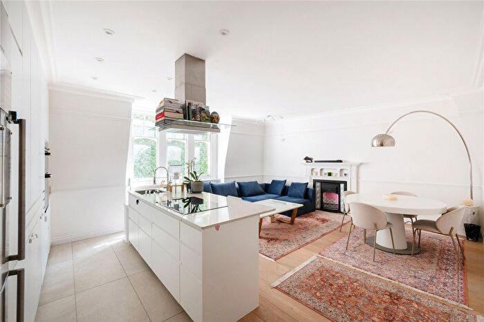 3 Bedroom Flat For Sale In Wentworth Mansions, Keats Grove, Hampstead, NW3