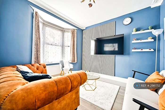 4 Bedroom Terraced House To Rent In New City Road, London, E13
