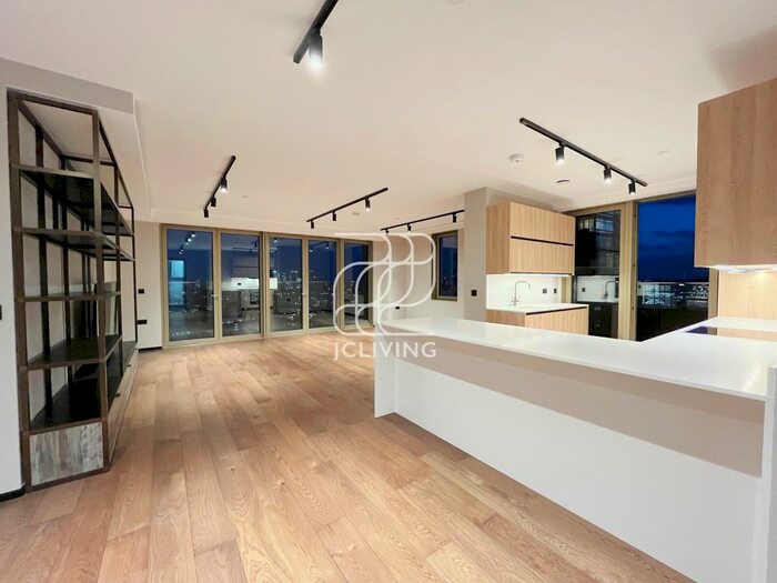 3 Bedroom Flat To Rent In Stage Apartments Hewett Street, London, EC2A