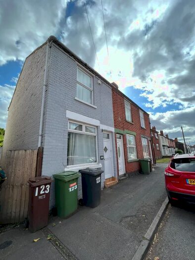 3 Bedroom Semi-Detached House To Rent In Newhampton Road West, Wolverhampton, WV6