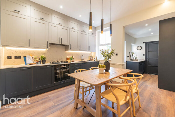 3 Bedroom Terraced House For Sale In South Street, Harborne, B17