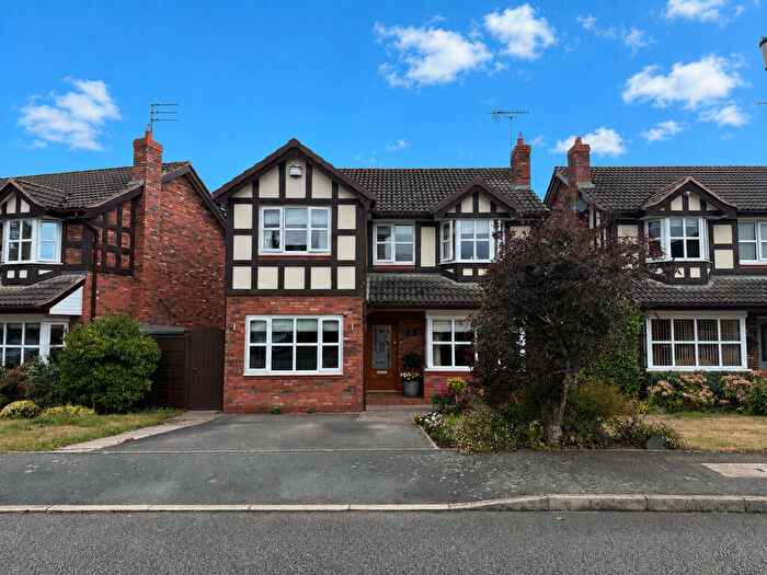4 Bedroom Detached House For Sale In Chestnut Close, Middlewich, CW10