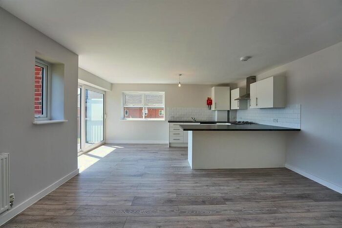 2 Bedroom Flat To Rent In Flat, Dower Court, Spencer Road, Rainham, RM13