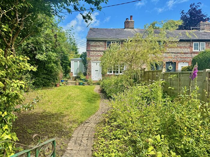 3 Bedroom Cottage For Sale In Union Street, Ramsbury, Wiltshire, SN8