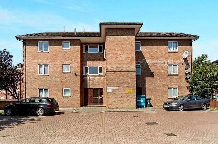 1 Bedroom Flat To Rent In Old Bromley Road, Bromley, BR1