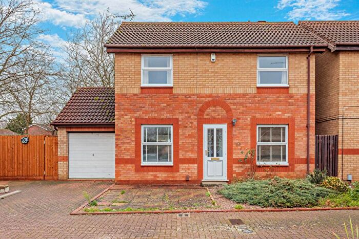 3 Bedroom Detached House For Sale In Hazel Croft, Werrington, Peterborough, PE4