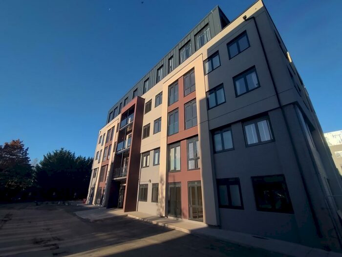 Apartment To Rent In Broadoaks, Streetsbrook Road, Solihull, B91