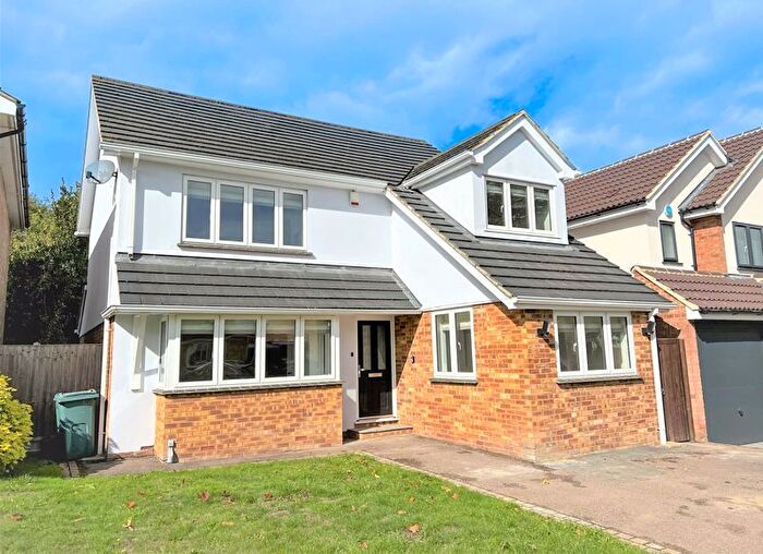 3 Bedroom Detached House For Sale In Princes Way, Hutton, Brentwood, CM13
