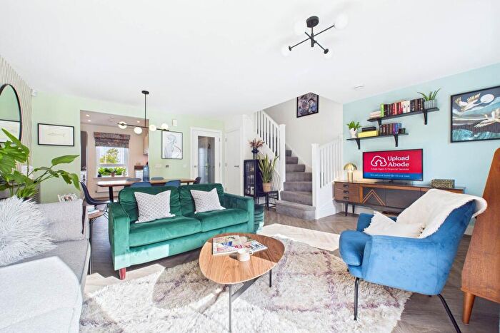 3 Bedroom Terraced House For Sale In Hareton Place, Jackton, G75