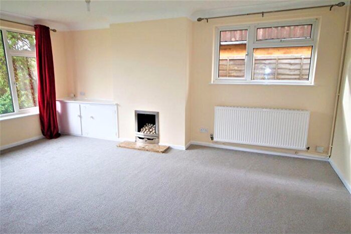 2 Bedroom Bungalow To Rent In Bernina Avenue, Waterlooville., PO7