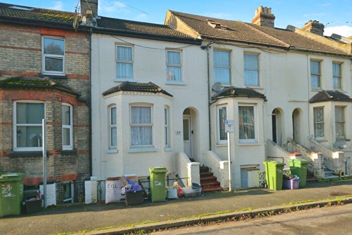 3 Bedroom Terraced House For Sale In Bradstone Avenue, Folkestone, Kent, CT19