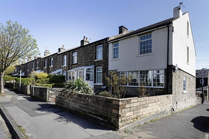 3 Bedroom End Of Terrace House For Sale In St. James Road, Marsh, Huddersfield, HD1