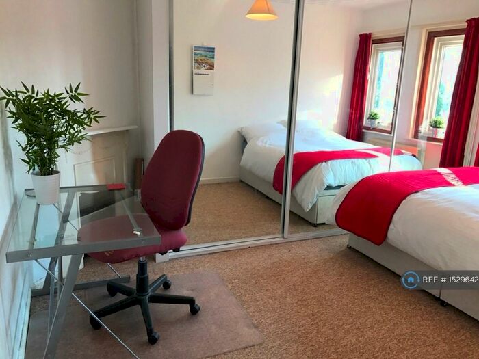 6 Bedroom Semi-Detached House To Rent In Harefield Road, Southampton, SO17