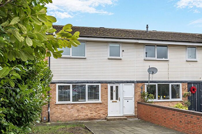 3 Bedroom Terraced House For Sale In Cornish Grove, London, SE20