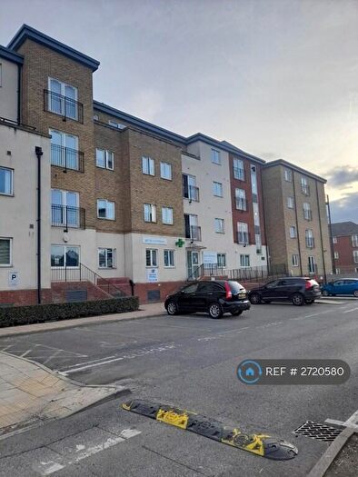 1 Bedroom Penthouse To Rent In Paveley Court, London, NW7