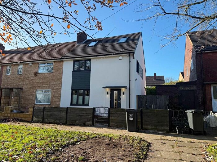 4 Bedroom Town House For Sale In Cousin Lane, Halifax, West Yorkshire, HX2