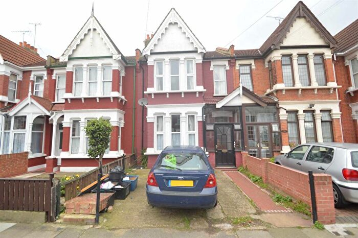 2 Bedroom Flat To Rent In Coventry Road, Ilford, IG1