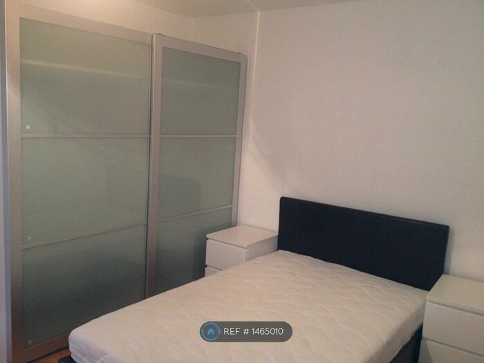 Studio To Rent In Wager Street, London, E3