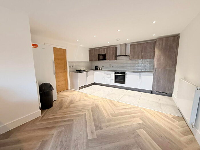2 Bedroom Apartment For Sale In Sir Robert Peel Court, Stratford Road, Shirley, B90
