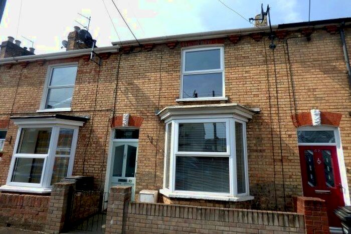 2 Bedroom Property To Rent In Albemarle Road, Taunton, TA1