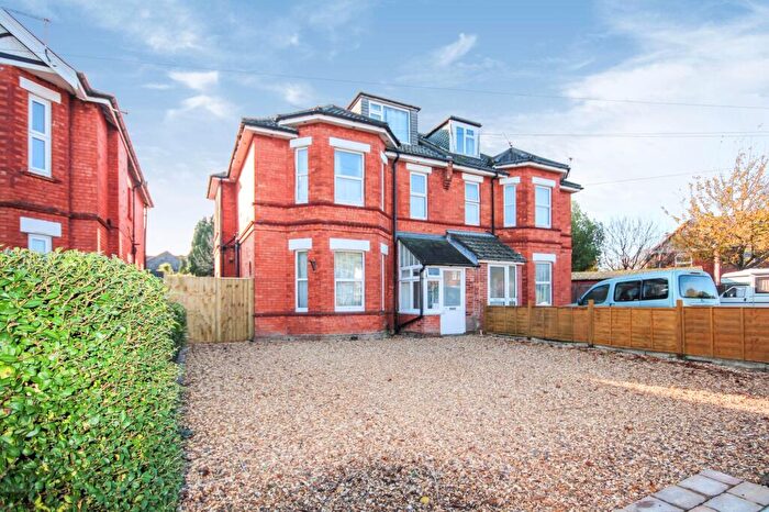 6 Bedroom Property To Rent In Lowther Road, Bournemouth, BH8